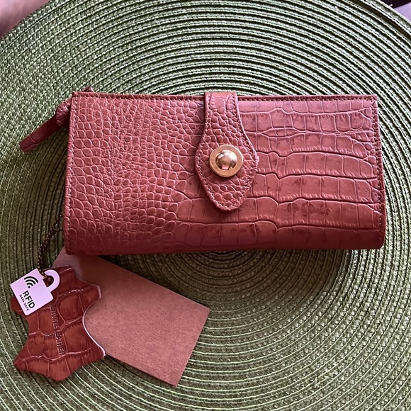 Accessories - New Wallet